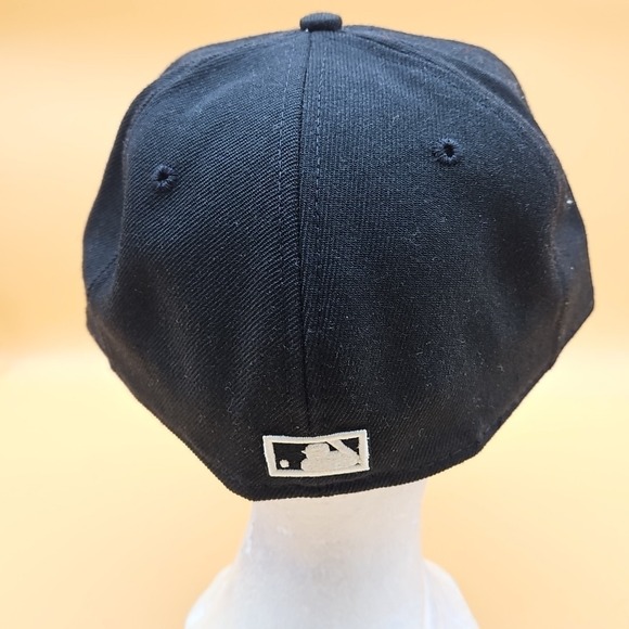 Atlanta Braves Hat Cap New Era Fitted Size 7 1/4 Chief Noc-A-Homa Cooperstown - Picture 5 of 9